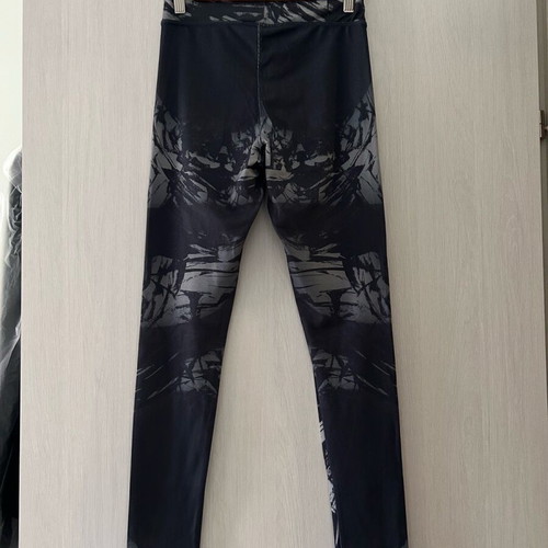Simart Performance leggings size M like new, grey