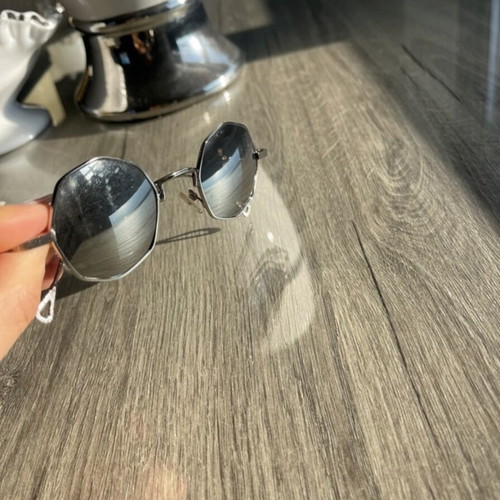 Polygonal sunglasses like new with mirror lens, silver