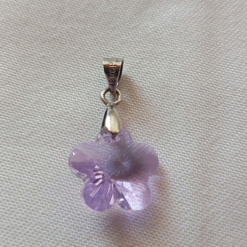 Swarovski purple flower crystal pendant like new