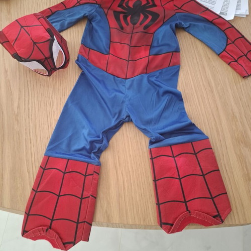 Spiderman costume for child like new