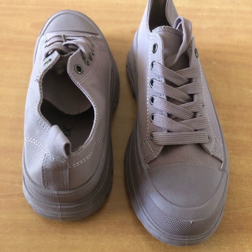Branded women's athletic shoes like new size 36