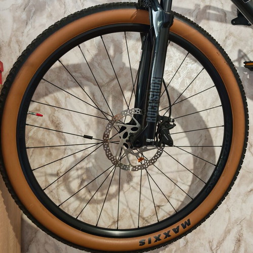 Trek X-Caliber 8 mountain bike 29 inch like new