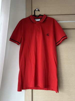 Calvin Klein Jeans μπλούζα polo μεταχειρισμένη, κόκκινη, μέγεθος M slim fit