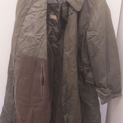 U.S. Army Officer's Coat with Removable Lining like new, olive color