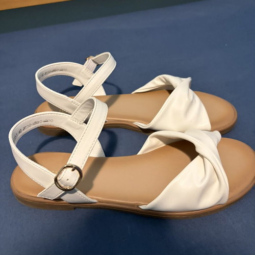 White sandals size 40, like new