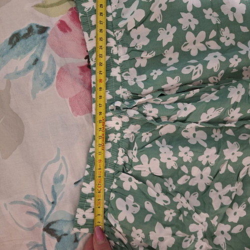Celestino floral shorts like new, size S-M, viscose fabric