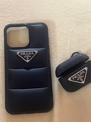 Θήκες για iPhone 15 Pro Max και AirPods Pro καινούργιες