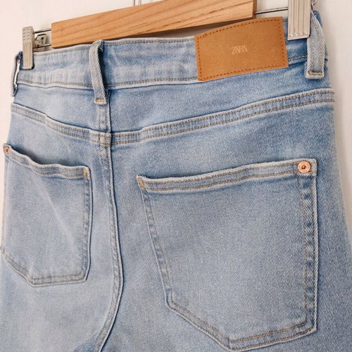 Zara light washed jeans used, cropped petite 36