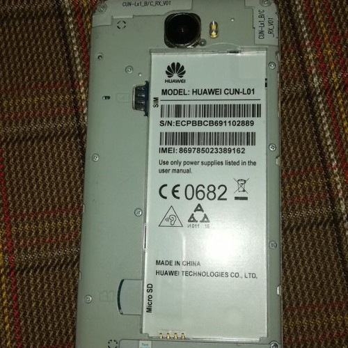 Huawei CUN-L01 phone for repair or spare parts like new