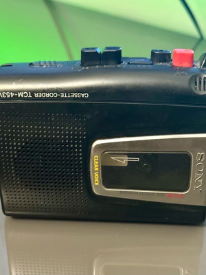 Sony TCM-453V cassette player used with need for rubber replacement