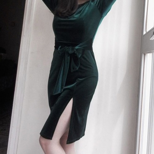 Velvet dress Decoro green size M, new with belt and side slit
