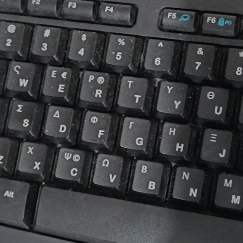 Logitech MK320 wireless keyboard and mouse combo like new