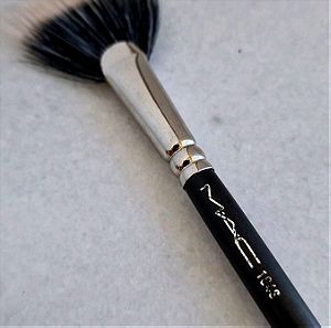 Πινέλο Mac Cosmetics Duo fibre fan brush