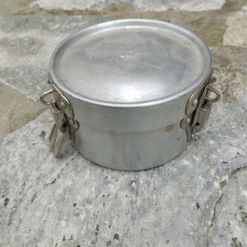 Food container used from the 60s decade