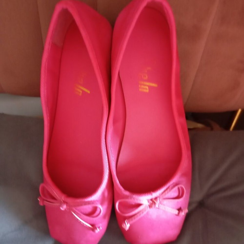 Ballerinas like new, silk quality, size 37, red and pink