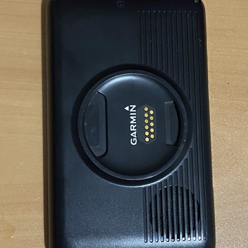 Garmin Move & Fun navigation screen with original dashboard mount like new