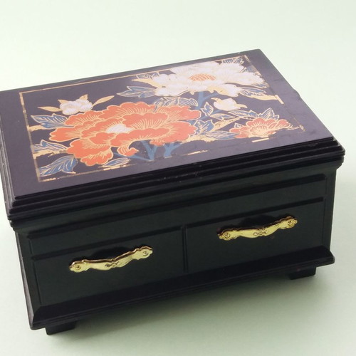 Retro jewelry box used with bakelite and beautiful photo