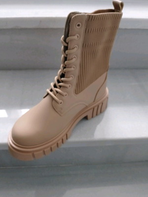 Women's boot beige size 39 new