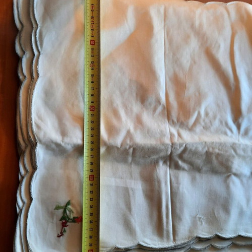 Napkins with handmade embroidery like new, pack of 10