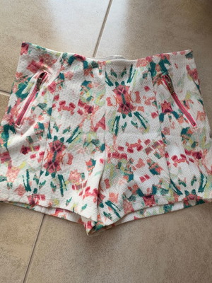 Colorful shorts size M like new, high waist