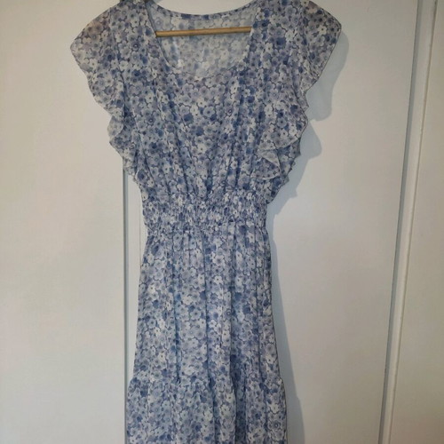 Summer dress new with blue flowers one size