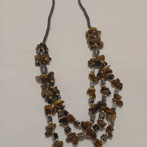 Necklace with tiger's eye and hematite like new