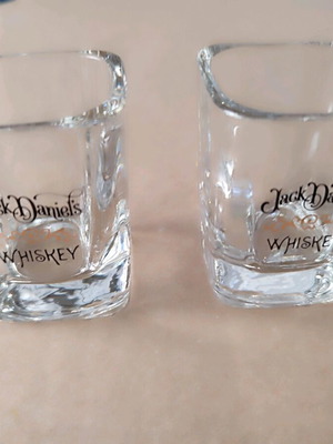 Jack Daniels shot glasses made of heavy glass new with inscription