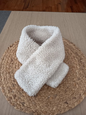 Zara scarf like new, ecru color