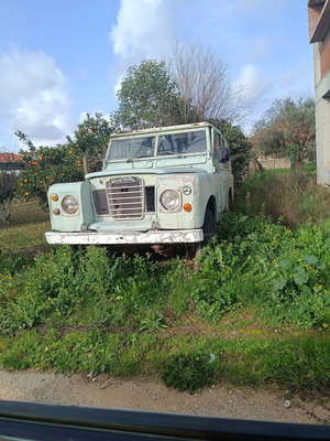 Land Rover Defender used 1983 manual 2250cc multipurpose farm vehicle