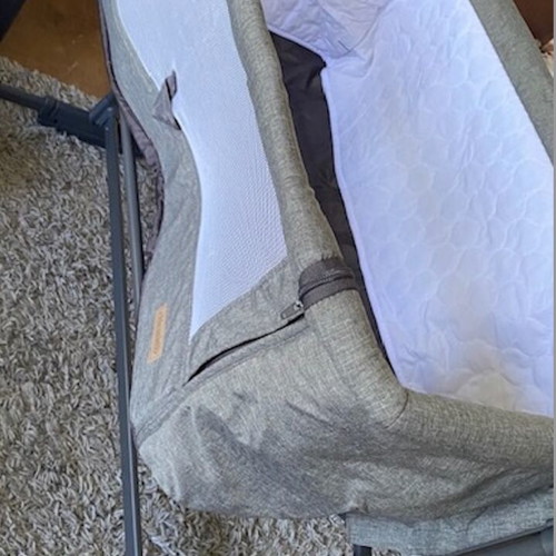 Chipolino Mommy 'n Me Graphite Co-Sleeping Crib used with mattress and side opening