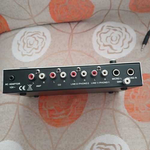 Caowue DJ-211 mixer like new with power supply