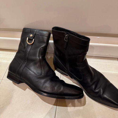 Gucci black men's boots like new, size 42