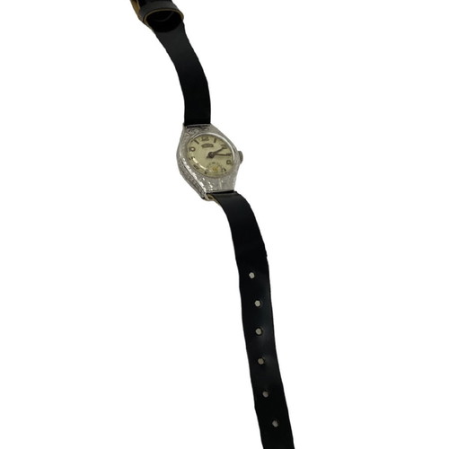 Technos vintage 18k mechanical watch with handmade engraving