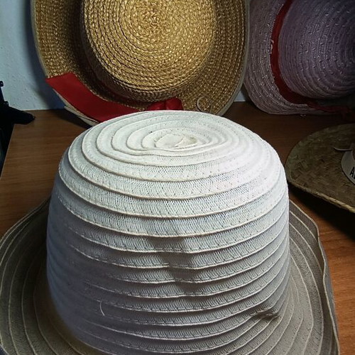 Hats used, pack of 4, one size