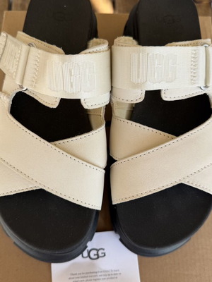 Ugg Australia sandals new, size 37, black and white
