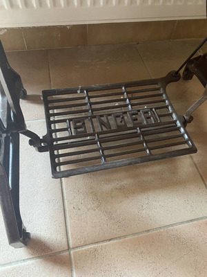 Sewing machine like new
