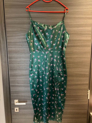 Midi dress H&M like new, green satin look, size M