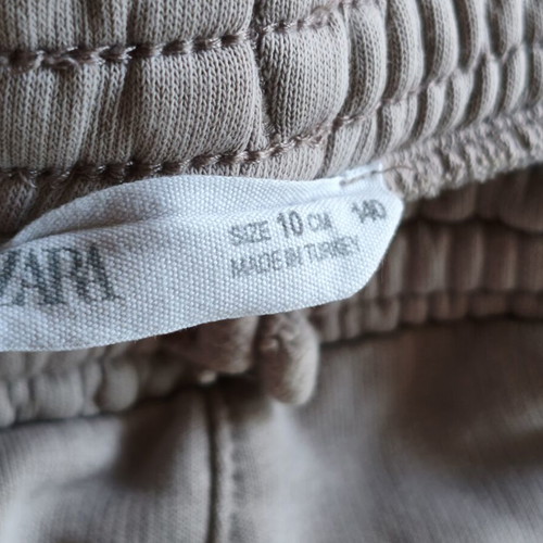 Zara kids' shorts size 10, beige, like new
