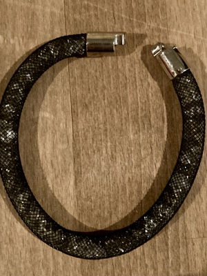 Swarovski Stardust βραχιόλι γκρι-μαύρο με διαμαντάκια και μαγνητικό κούμπωμα, λίγες φορές φορεμένο