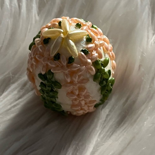 Easter egg used handmade with crochet and beads
