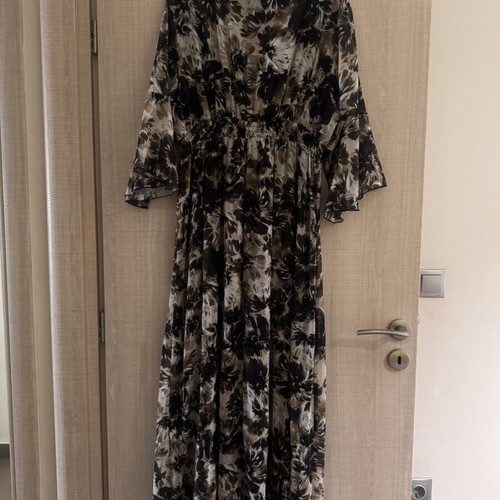 Fueguina maxi dress floral size 4 boho chic with gold details like new
