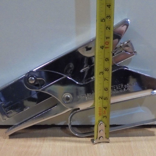 Arrow P-22 old American metal stapler used with spare parts