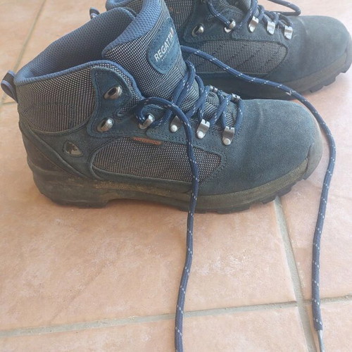 Regatta blue boots like new, size 40