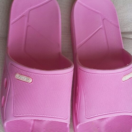 Pink slippers new, size 37