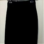  Small Μαύρη midi φούστα, με λεπτομέρειες τύπου λάστιχο δεξια και αριστερα