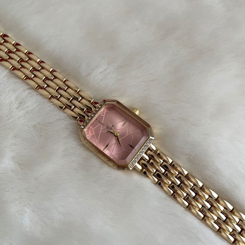 Women's Watch new, timeless gold style with pink dial