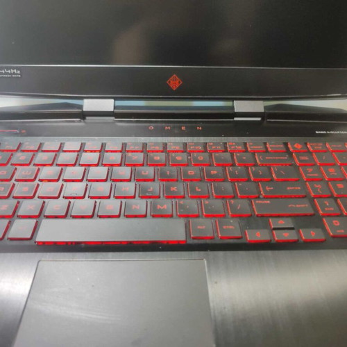HP Omen 15-DC i7-8750H GTX 1060 gaming laptop used, defective board and cracked screen