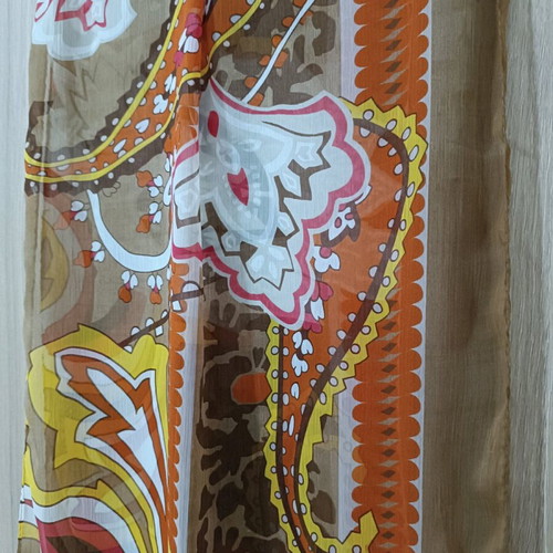 Scarf like new with colorful lachour pattern, can be worn as pareo