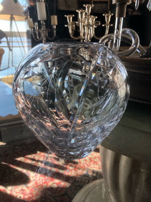 Vintage crystal vase like new