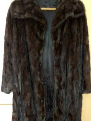 Fur coat brown handmade like new, 1960s size M